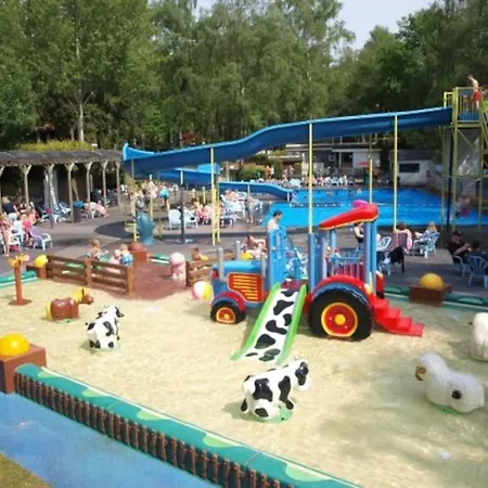 Te Huur: Leuke 4-persoons Stacaravan Op Locatie! Chalet Hoenderloo