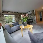 Te Huur: Leuke 4-persoons Stacaravan Op Locatie!